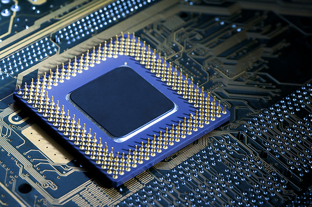 供應(yīng) Renesas 時(shí)鐘和定時(shí)：晶體振蕩器、抖動衰減器、VersaClock 可編程時(shí)鐘